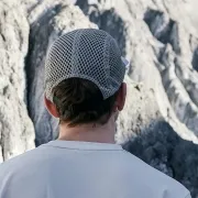 Gorra con Protector de Nuca Removible