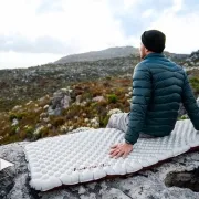 Aislante Inflable Ultraliviano Tuye R5.8 Rectangular