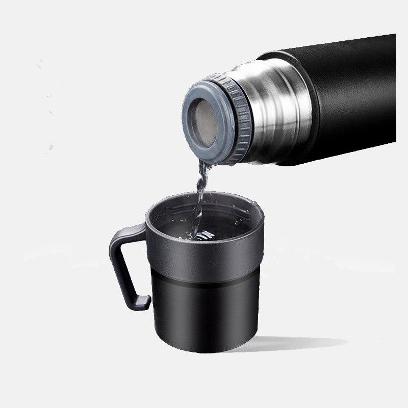 Termo con aislación al vacío 20 hs. Tapa doble 600 ml