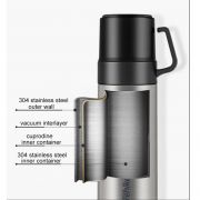 Termo con aislación al vacío 20 hs. Tapa doble 600 ml